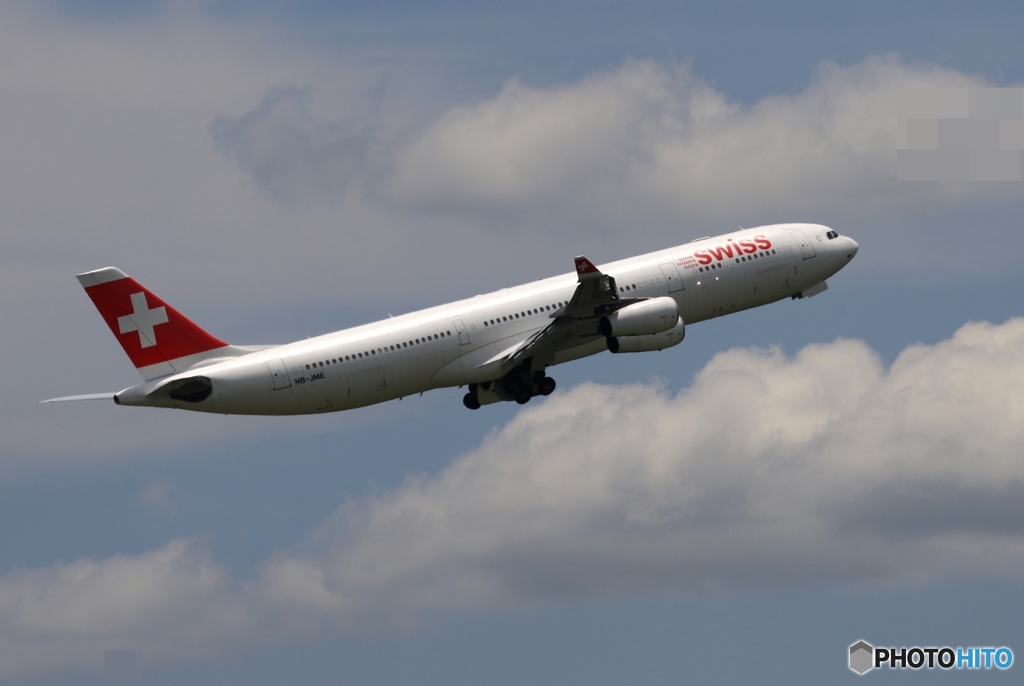 SWISS A340-313 出発　