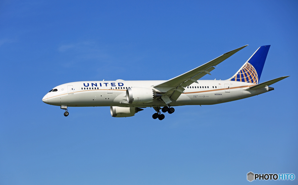 United 787-8 N20904 着陸  