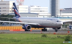 離陸　AEROFOLT A330-343