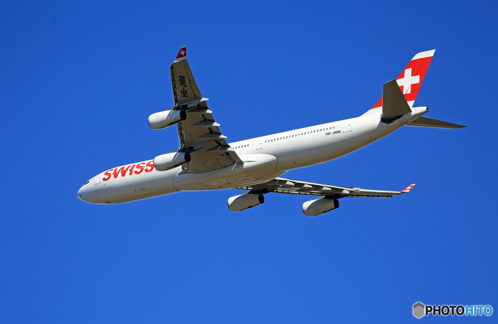 「ぶるー」 SWISS A340-313 HB-JMM