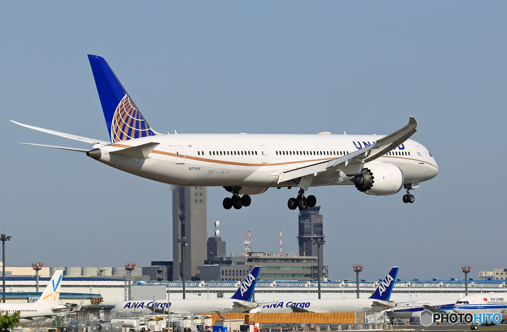 ☀ UNITED 787-9 N27959 Landing