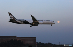 「スーパームーンの頃」Air New Zealand B787-9 ZK-NZH