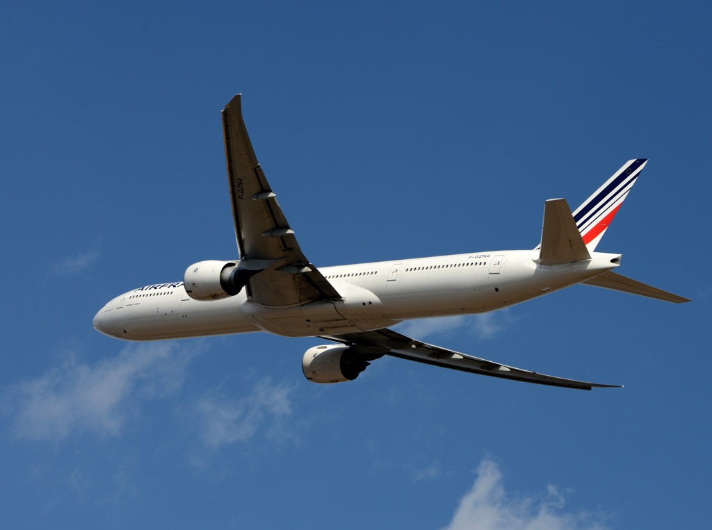 Air France 777-300 飛び立ち