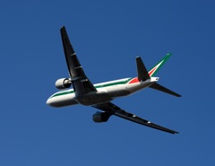 Alitalia 777-200ER 離陸