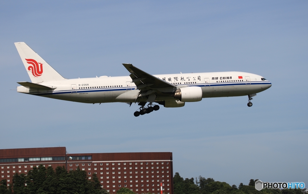 Air China 777-2J6 到着　