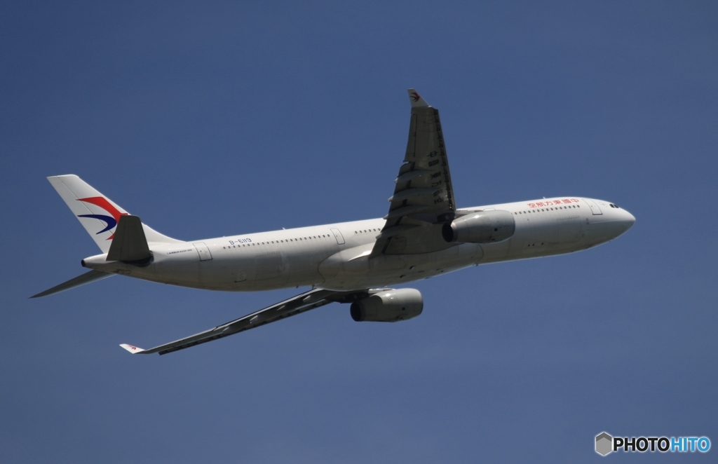 出発　中国東方 A330-300