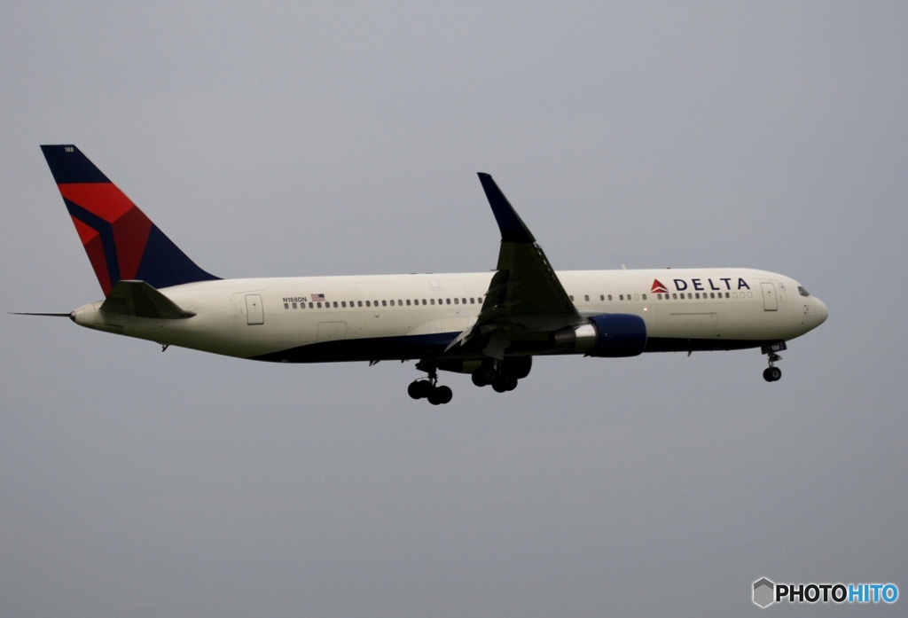 DELTA 767-332 着陸　