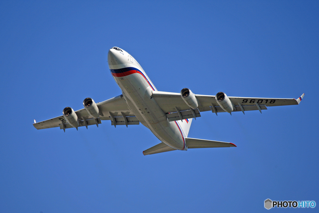 ☮ロシア機✈　もう、来てますか？