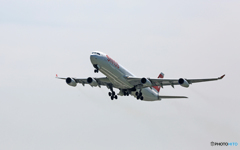 出発 SWISS A340-313 HB-JMH