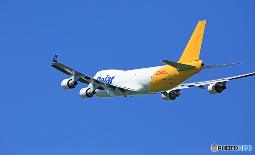 離陸 POLAR 747-400F N452PA