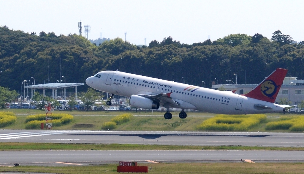 飛び立ち（108）復興航空　A321　