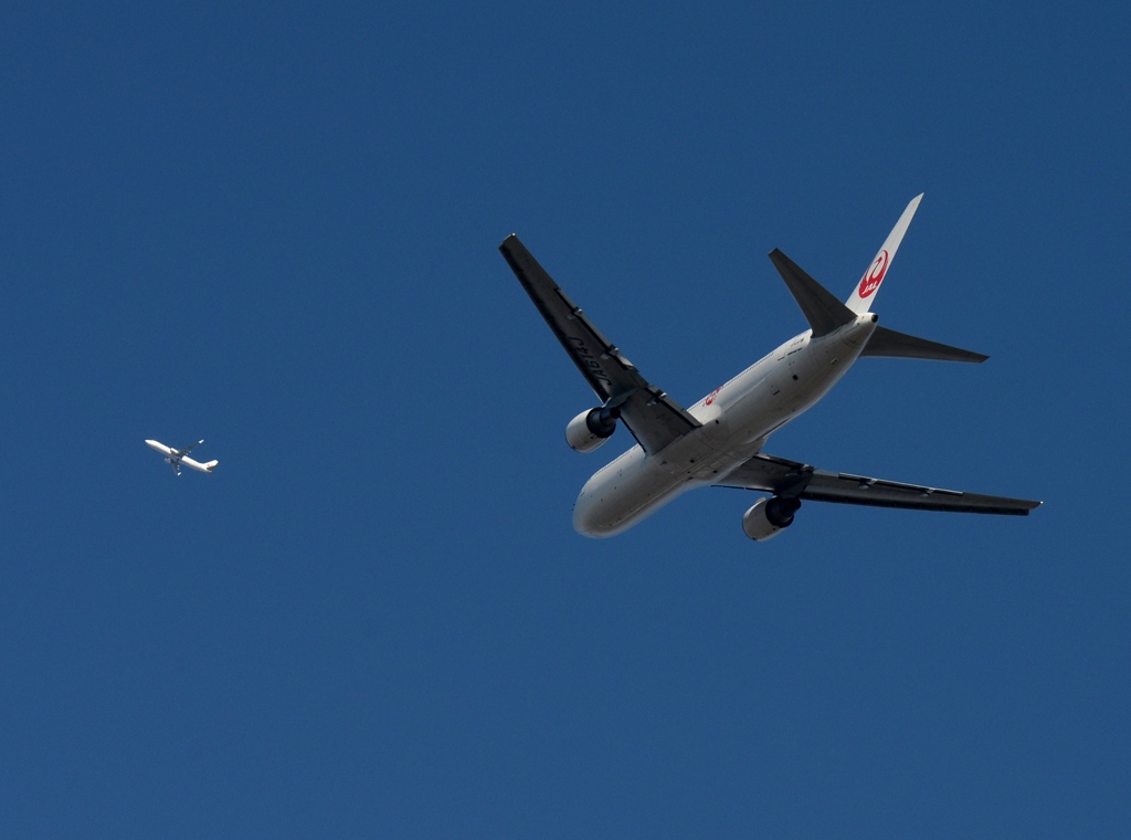 飛び立ち JAL 767-846