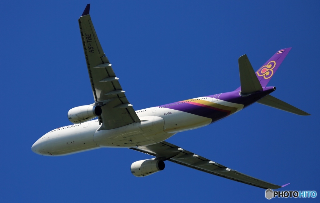 飛び立ち　THAI A330-343