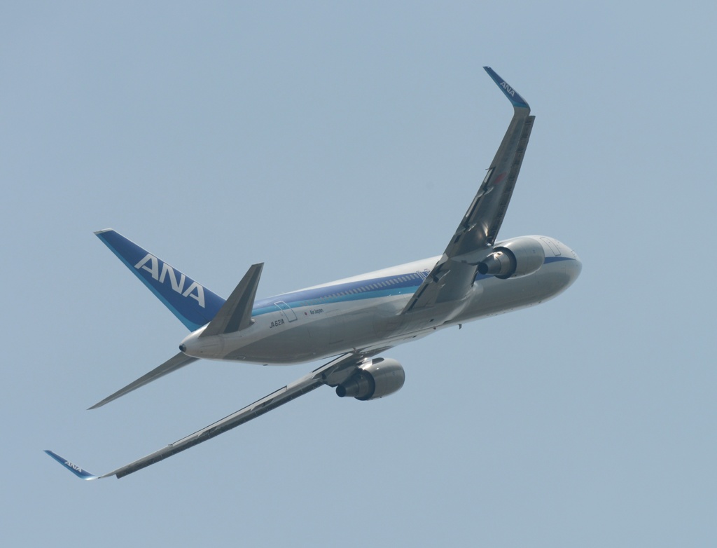 出発　ANA 767-381 