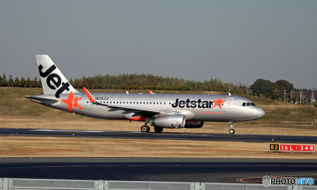 飛び立ち　Jetstar A320-232 JA13JJ