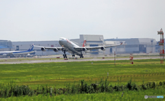 出発 SWISS A340-313 