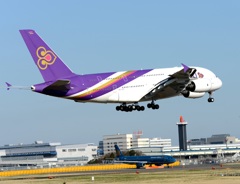 THAI A380-841 着陸