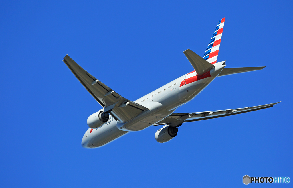 離陸  American 777-200 N783AN