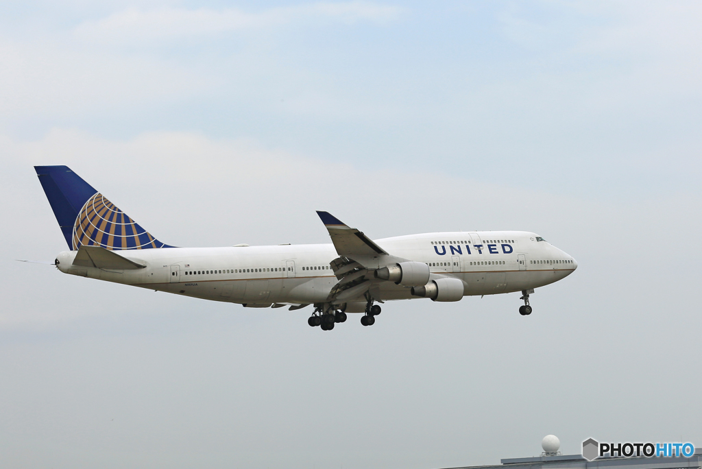 「良い天気」 UNITED 747-400 N117UA 到着