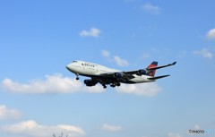 「良い空～」DELTA 747-400 N674USジャンボ保存委員会 