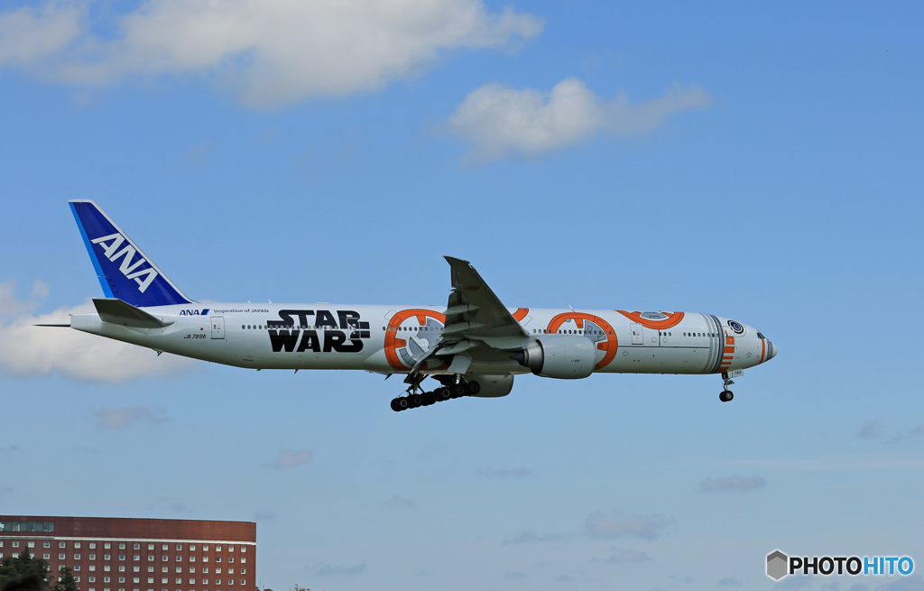 「晴れ」 ANA [STAR WARS] JA789A Landing