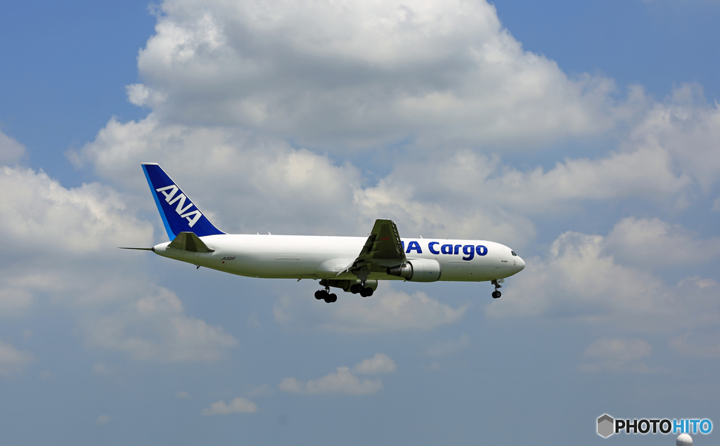 到着 ANA Cargo 767-381 JA601F