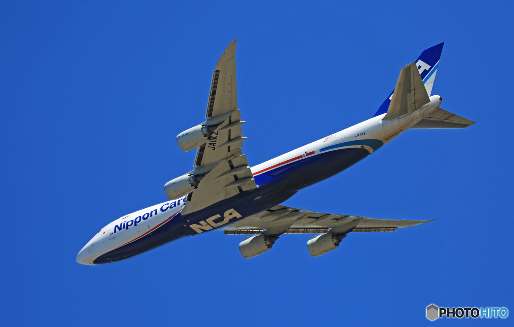 「☁雲なし」 NCA 747-8KZF JA11KZ 出発