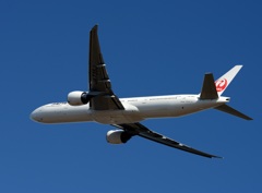 Japan Airlines 777-300