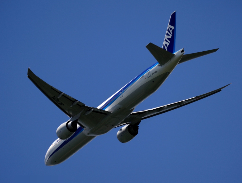 出発　ANA 777-300ER 