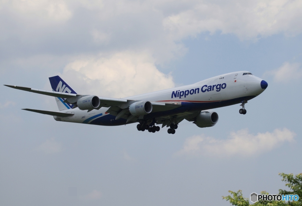 NCA 747-8KZF 着陸　