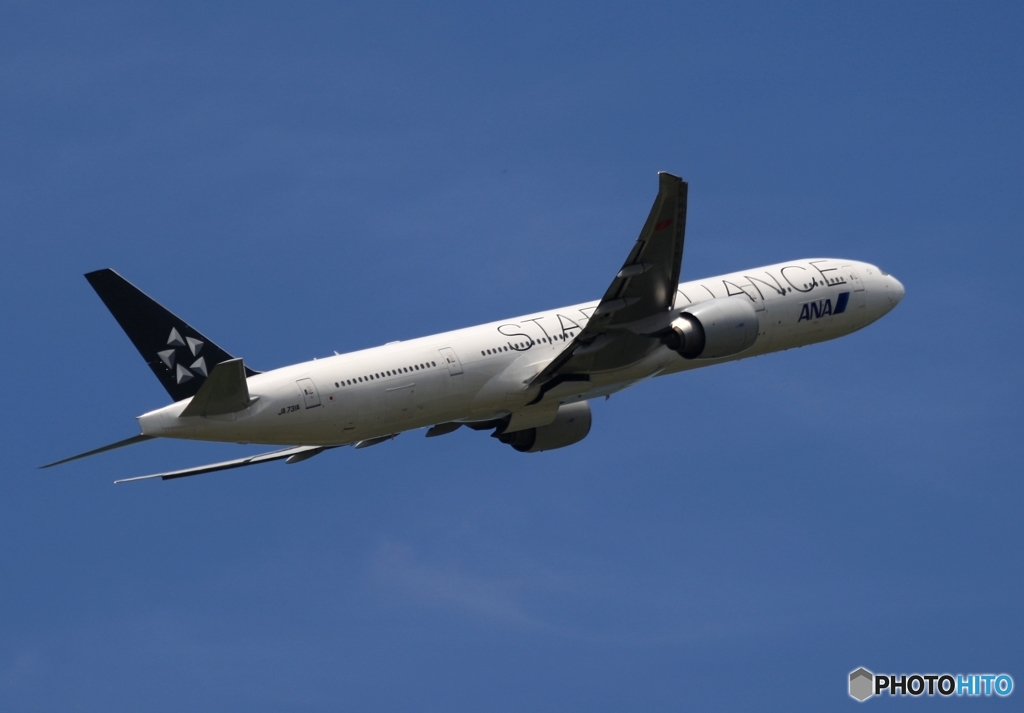 離陸　ANA STAR 777-381
