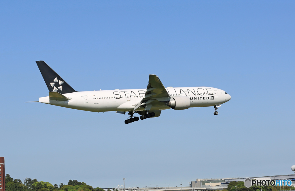 「青空」 United Star 777-224 N76021 到着です
