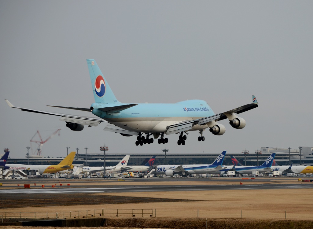 着陸 KOREAN C 747-400F