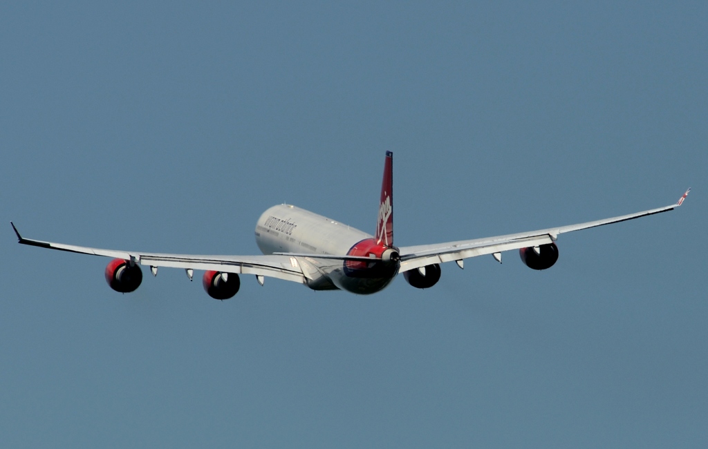 離陸（288）virgin A340-642 
