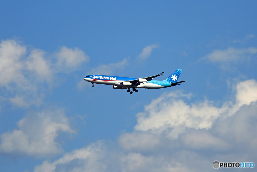 「空色」　Air Tahiti Nui A340-313 