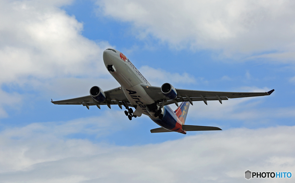 離陸 Air Calin A330-202 