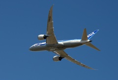 離陸（328）ANA 787-8