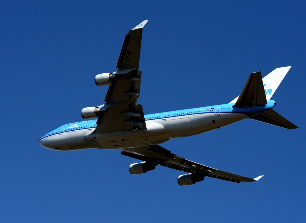 KLM  747-400