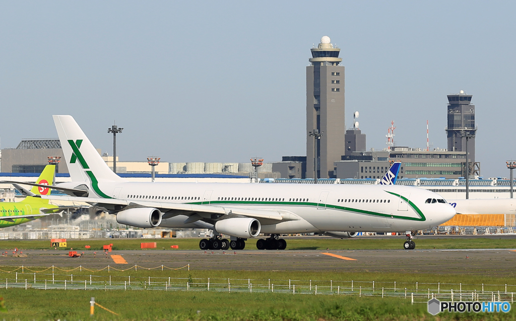 「良い天気」 AIR X A340-312 9H-BIG 離陸