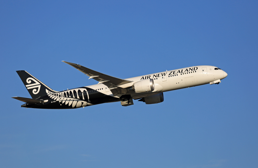 ☮Air New Zealand B787-9 ZK-NZG✈