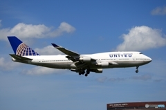 UNITED 747-400 着地前