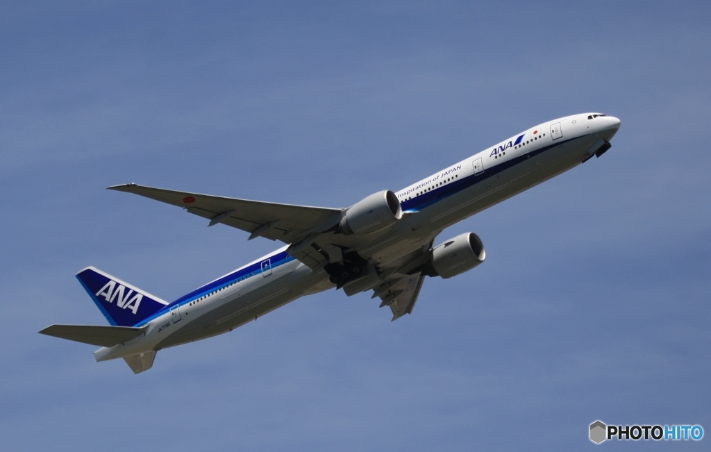 出発　ANA 777-300