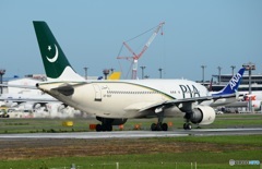 出発　PIA A310-324