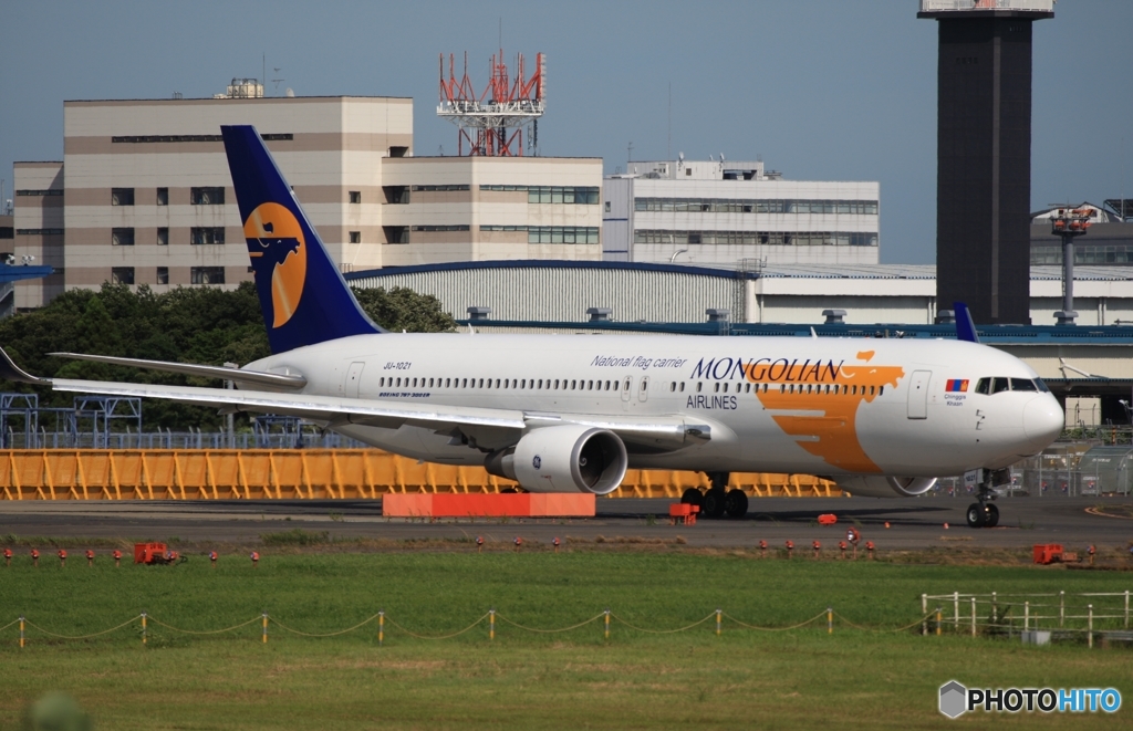 MONGOLIAN 767-300 出発　