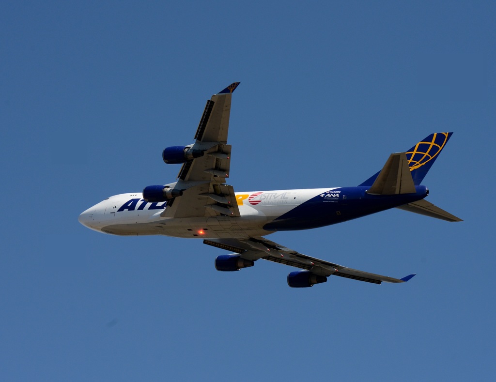 ATLAS 747-47UF 出発
