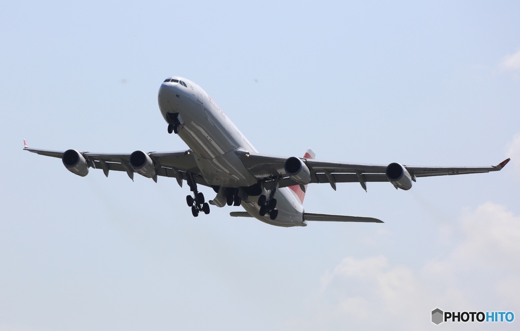 SWISS A340-313 HB-JMG 飛び立ち　