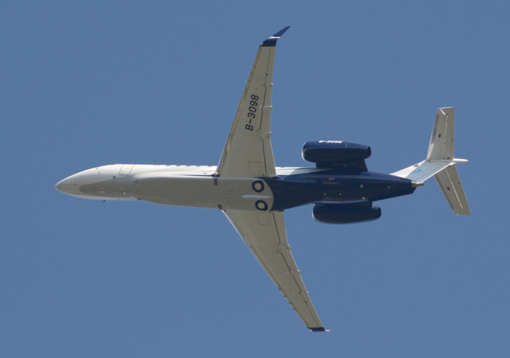 離陸(361) Embraer EMB-135BJ Legacy B-3098