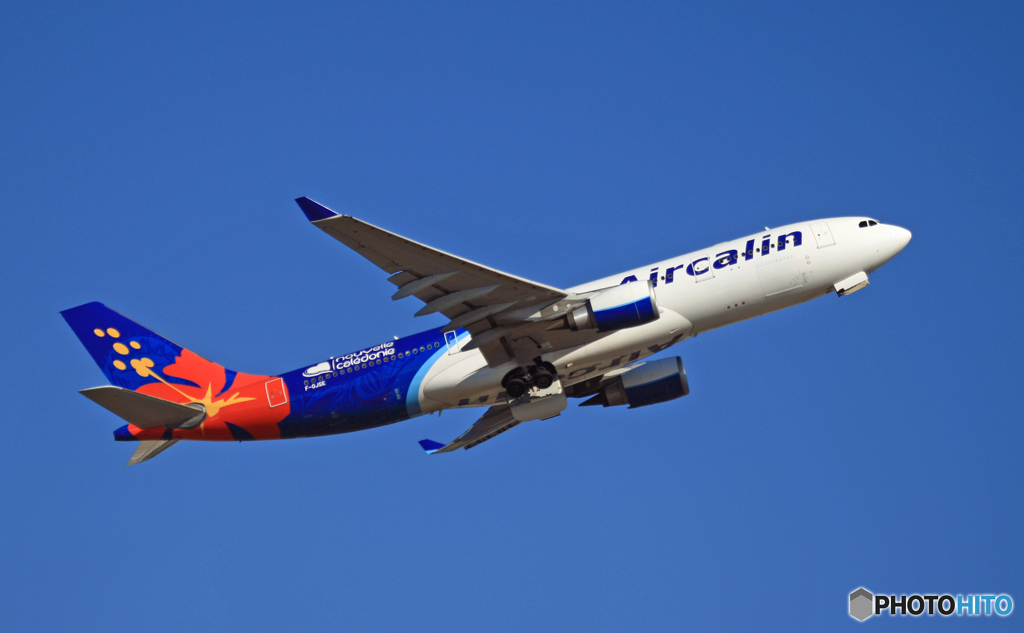 離陸 AIR CALIN A330-202 F-OJSE