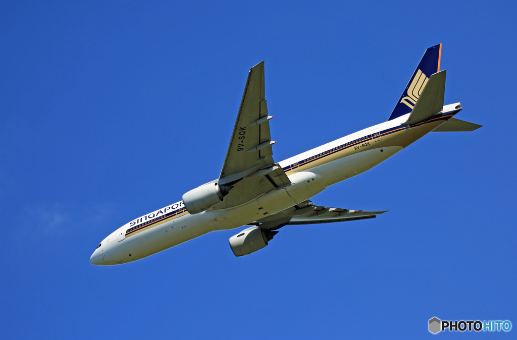 離陸 Singapore 777-212 9V-SQK「青空」