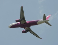 peach A320-214 飛び立ち　